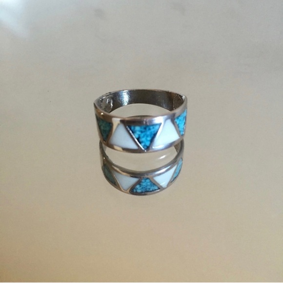 Vintage Blue White Turquoise Triangle Pattern Thick Band Ring - Picture 2 of 6